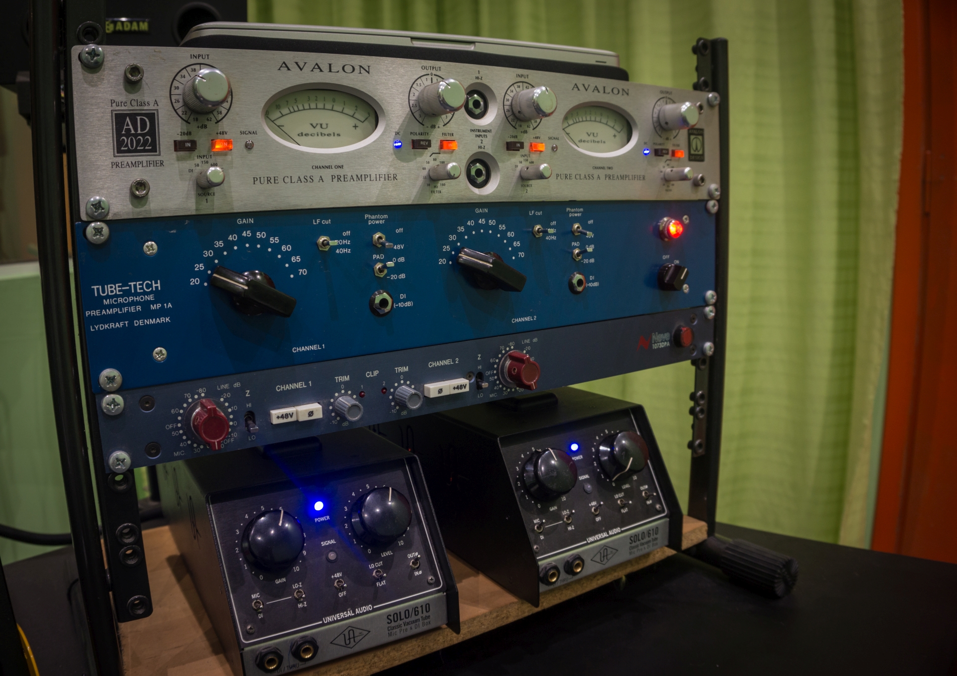Soundhouse Instruments Gallery – SoundHouse Studios Athens